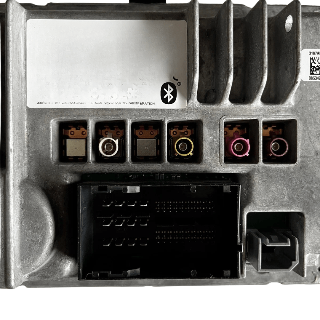 2013-17 DODGE RAM 1500 2500 3500 8.4 RADIO WITH TEMPERATURE CONTROLS VP3 NA