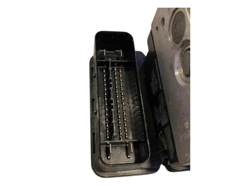 2011 - 2013 Ford Edge L61511 ABS Anti-Lock Brake Pump Assembly With Adaptive Cruise