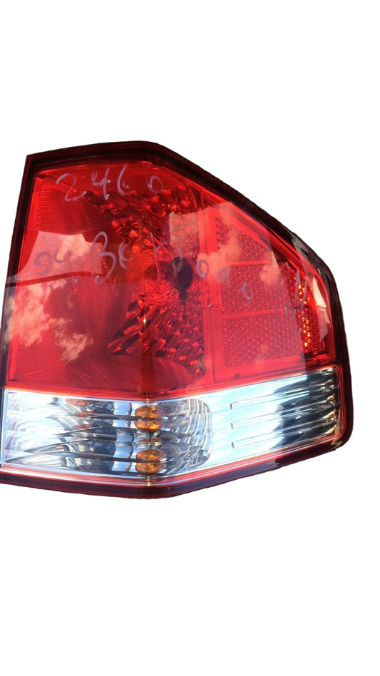 2009-2011 Kia Borrego Taillight Right Passenger Quarter Right Taillamp