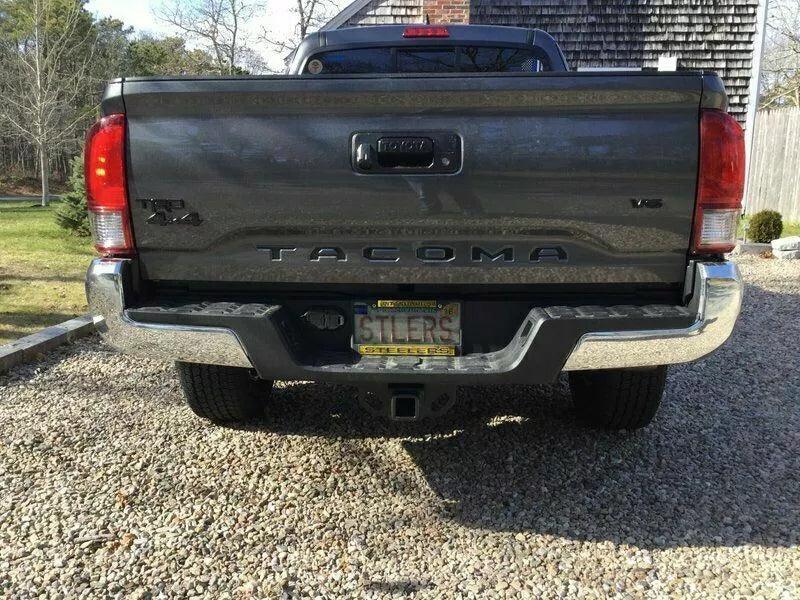 Black4X4LogoTrunk_FenderEmblemStickerforToyotaTacoma_Tundra_Van_5 - Elite Auto Spare