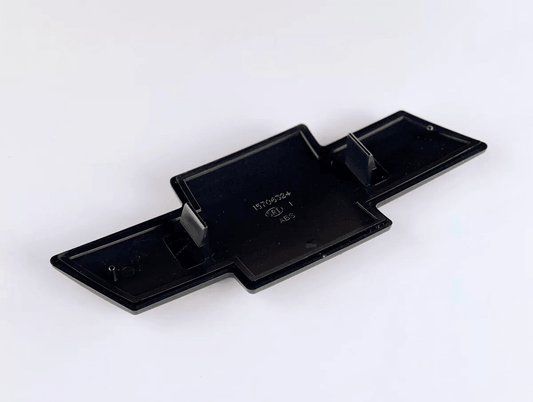 FrontGrillEmblemBowtieforChevroletSilverado1999_2002_Tahoe_Suburban2000_2006_2 - Elite Auto Spare